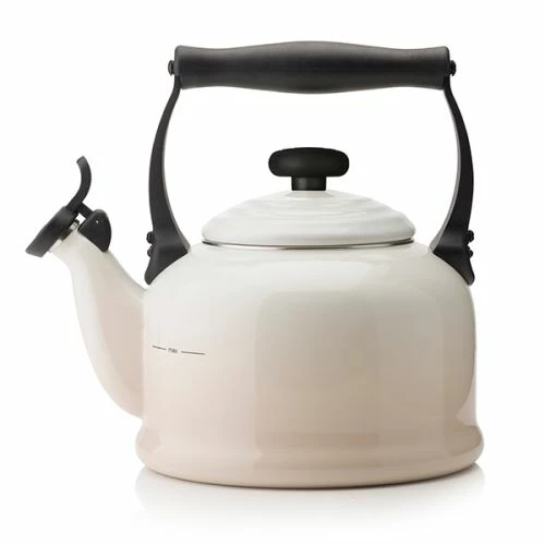 Le Creuset Meringue Traditional Kettle