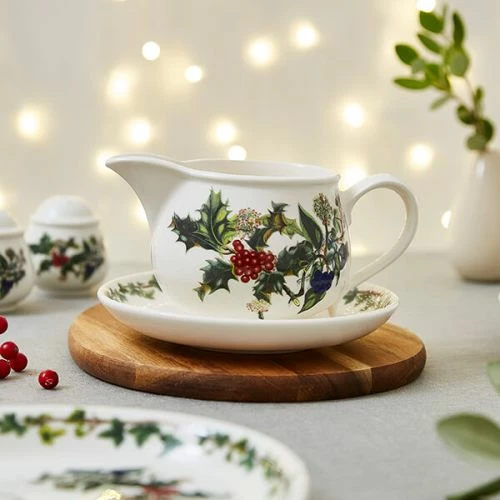 Portmeirion The Holly & The Ivy Gravy Boat & Stand - Image 2