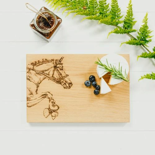 The Just Slate Company Horse 30cm Oak Serving Board - Image 3