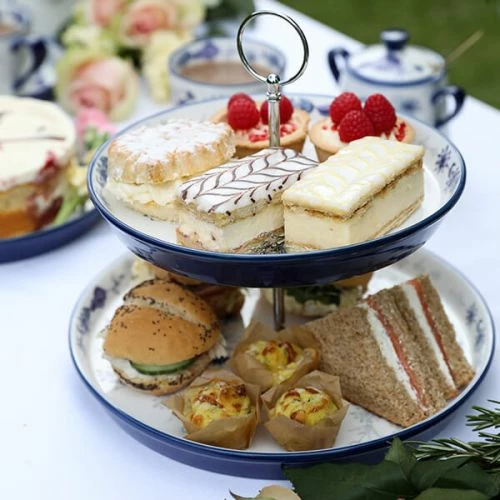 London Pottery Blue Rose Cake Stand - Image 4