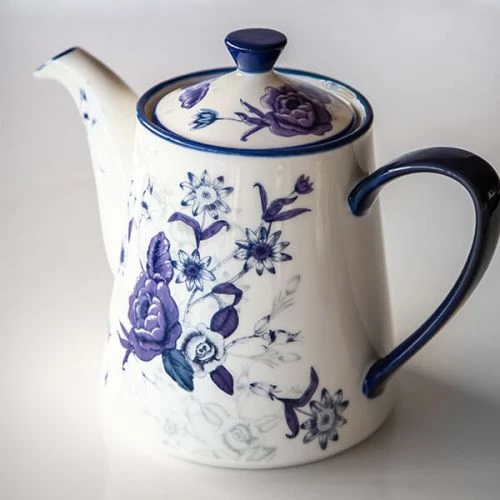 London Pottery Blue Rose 4 Cup Teapot - Image 3