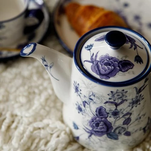 London Pottery Blue Rose 4 Cup Teapot - Image 5